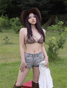 美女扒开尿道让男人捅-把舌头伸进她腿间花缝电影